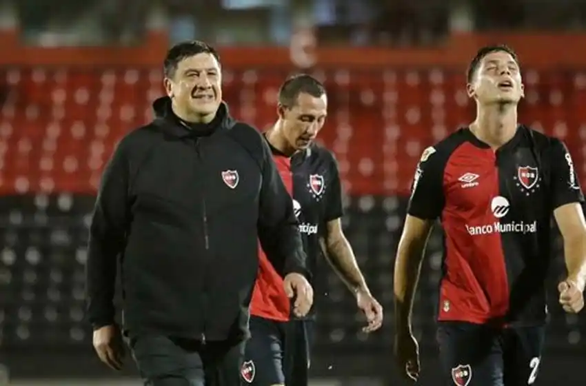 Burgos: «Me voy conforme por el rendimiento del equipo, estos muchachos entregan todo»