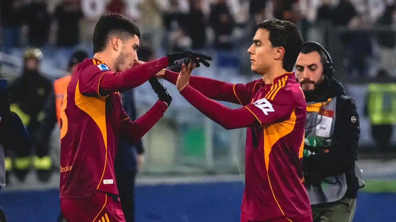 Soulé y Dybala, en un festejo argentino.