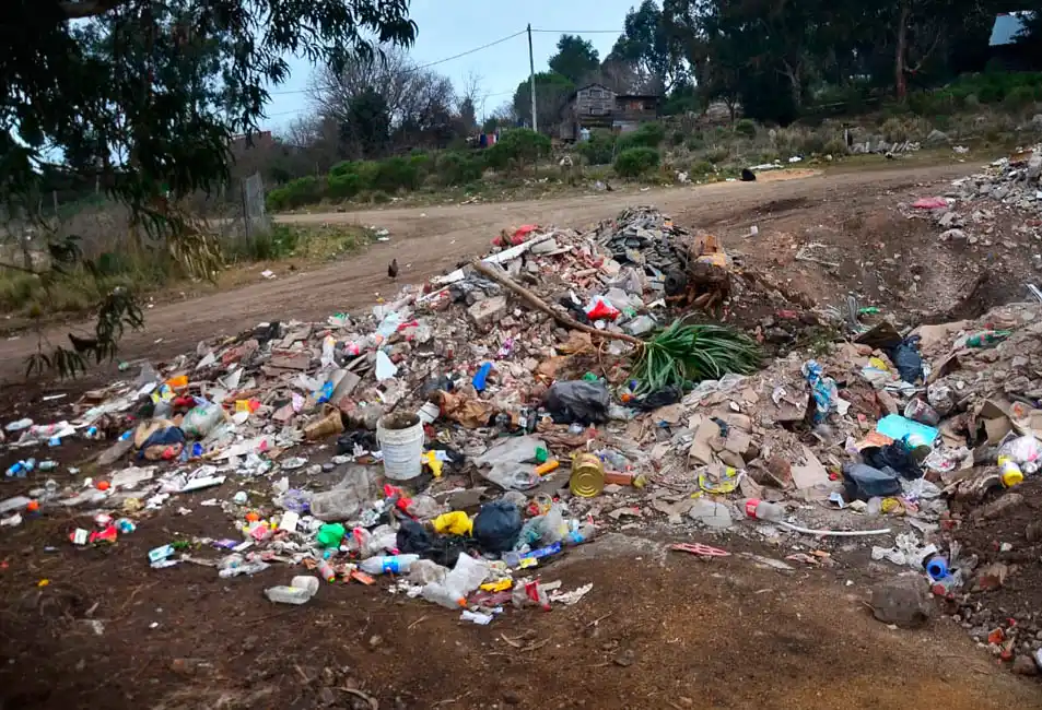 El Municipio infraccionará al dueño del lote de Villa Cordobita