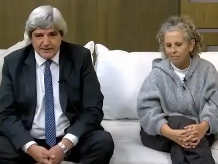 El defensor del Fuero Penal Juvenil, Leonel Calles, y la jefa distrital de Educación, Daniela Urdampilleta.