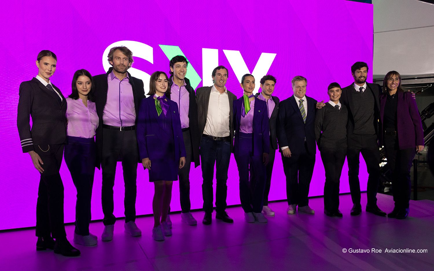 SKY presented its new uniforms at the Airbus Training Center in Chile. They will be implemented starting in July in Chile and Peru.