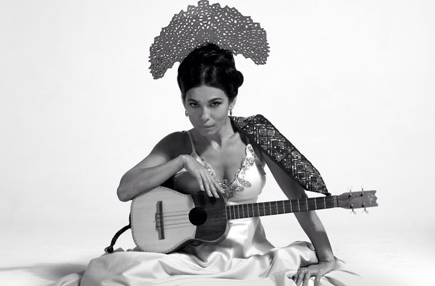 La Charo: "En estos tiempos necesitamos hermanar nuestro canto"