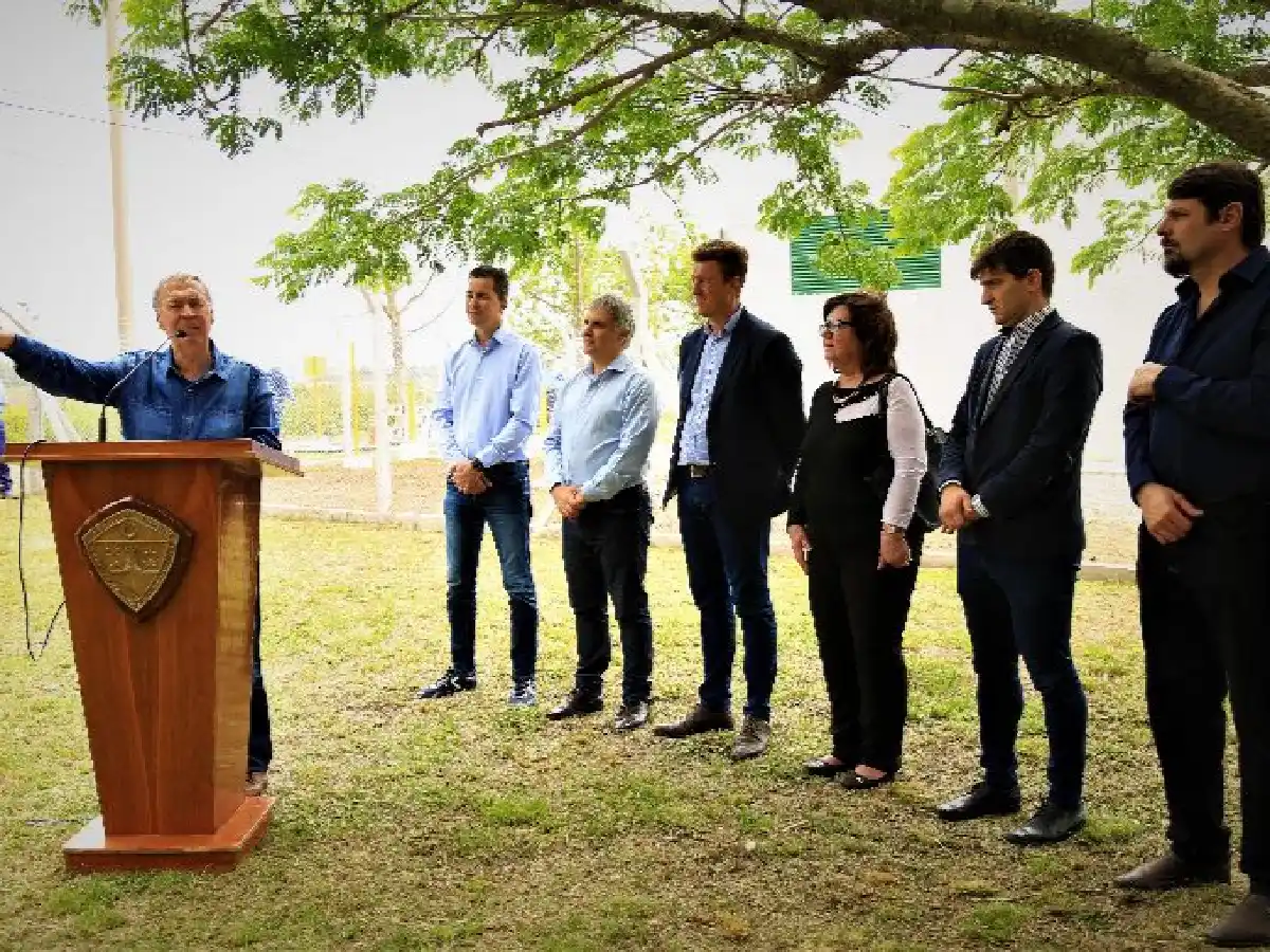 “No faltará gas natural en la ciudad en las próximas décadas”, dijo Schiaretti