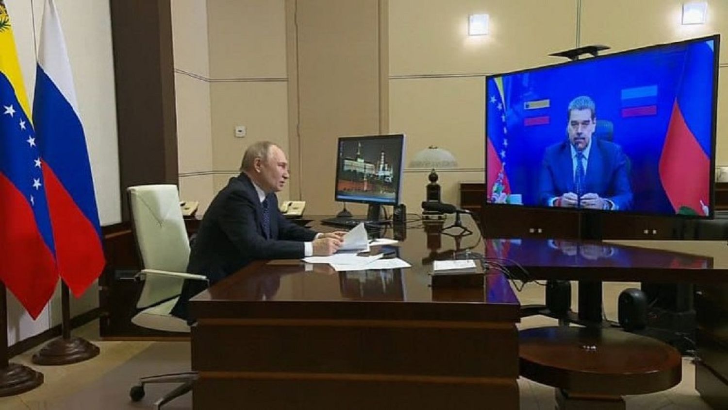 MADURO conversó con PUTIN: acordaron reforzar lazos en  política, economía y diplomacia