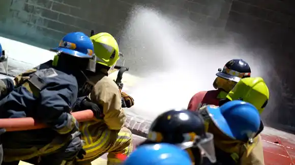 MetroGAS fortalece su vínculo con la Fundación Bomberos y refuerza la capacitación ante emergencias