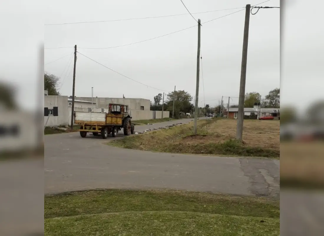 #598 agradeció la limpieza de la zanja sucia