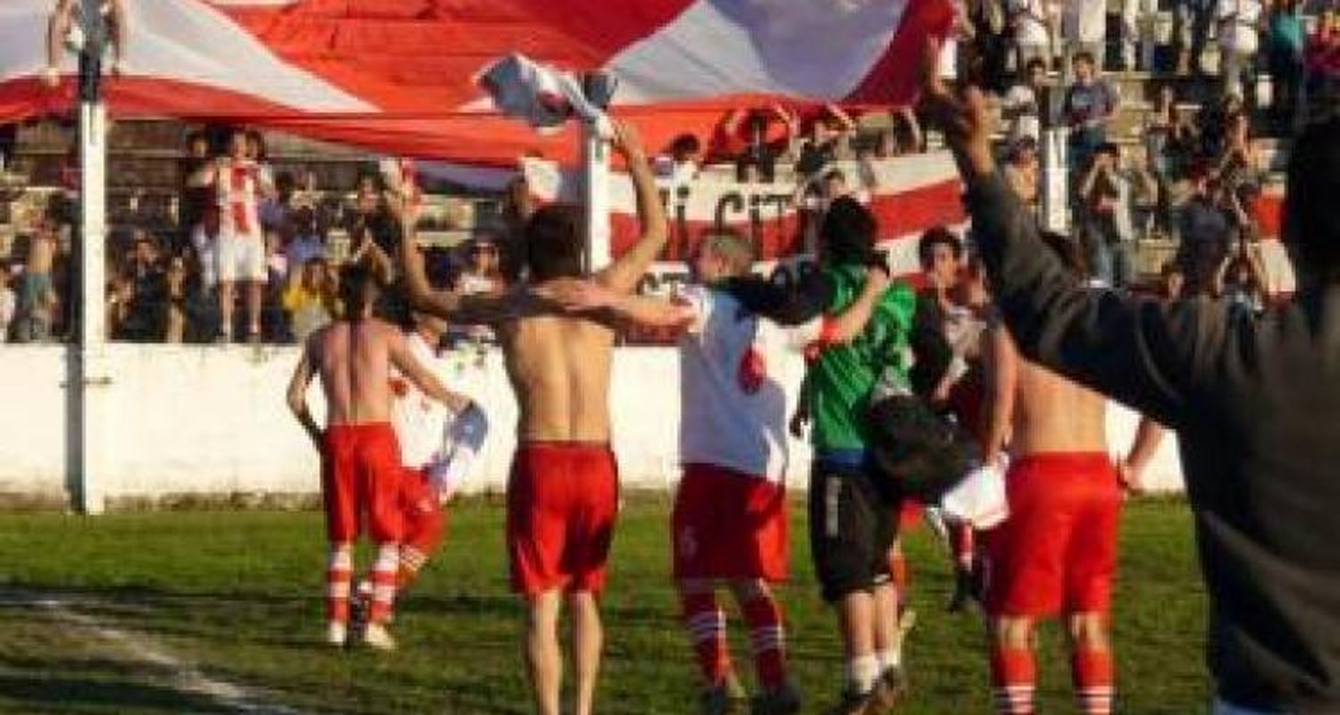 Paraná se quedó con todo,&#133;el clásico y la clasificación