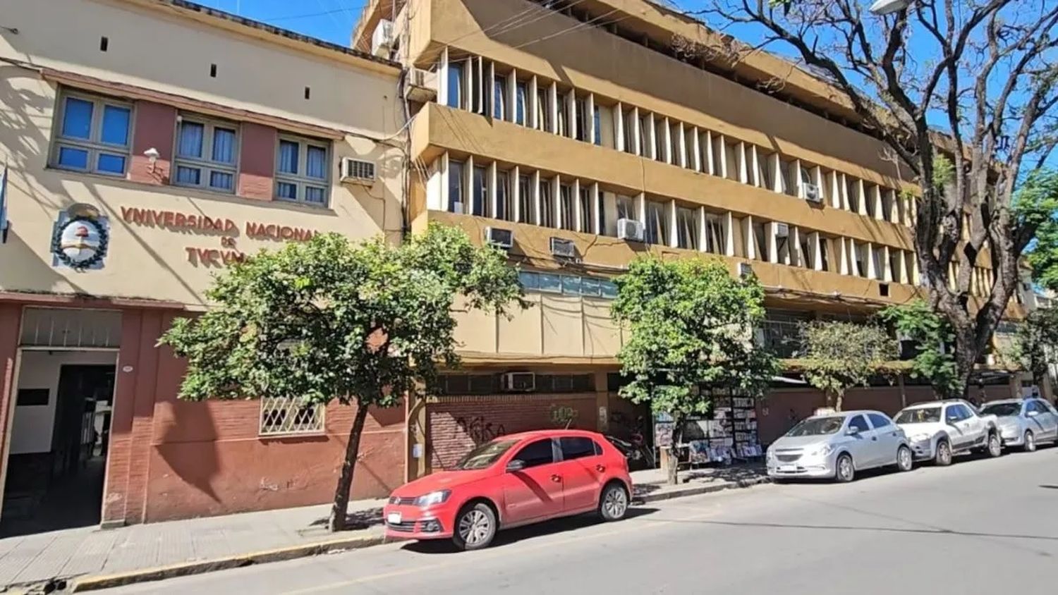 El escándalo golpea la Escuela de Enfermería de Aguilares, dependiente de la Facultad de Medicina de la Universidad Nacional de Tucumán.