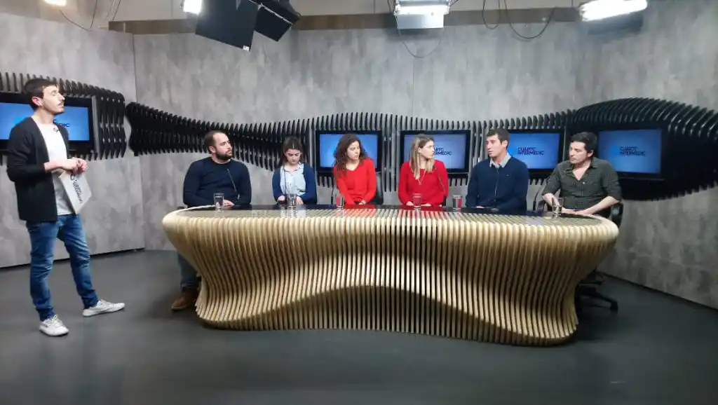 Con foco en la educación y la participación política, los jóvenes debatieron su rol