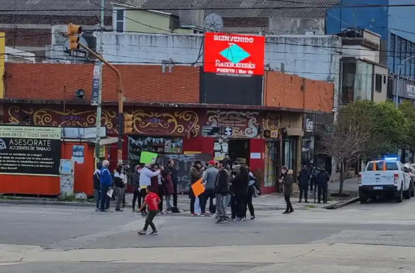 Reclamaron justicia por Laura y Zoe, madre e hija asesinadas en Villa Lourdes