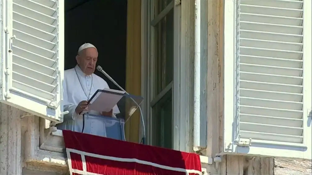El papa Francisco pidió “no abandonar a los ancianos” durante la ola de calor