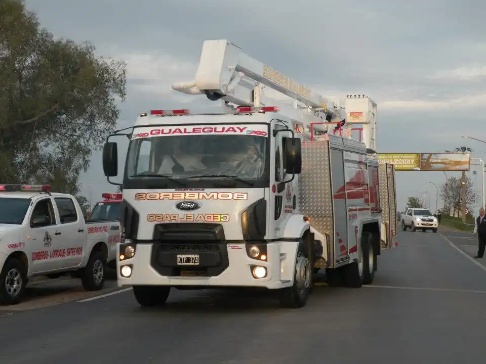 Hidroelevadora que permite trabajar en altura-