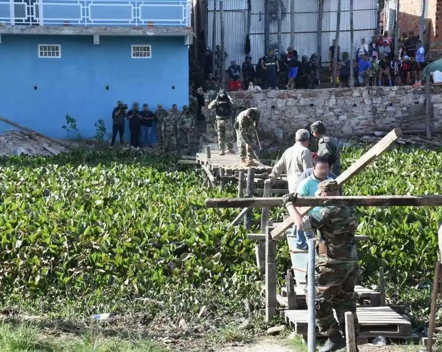 Gendarmería destruyó 6 puentes 
clandestinos sobre el río Pilcomayo