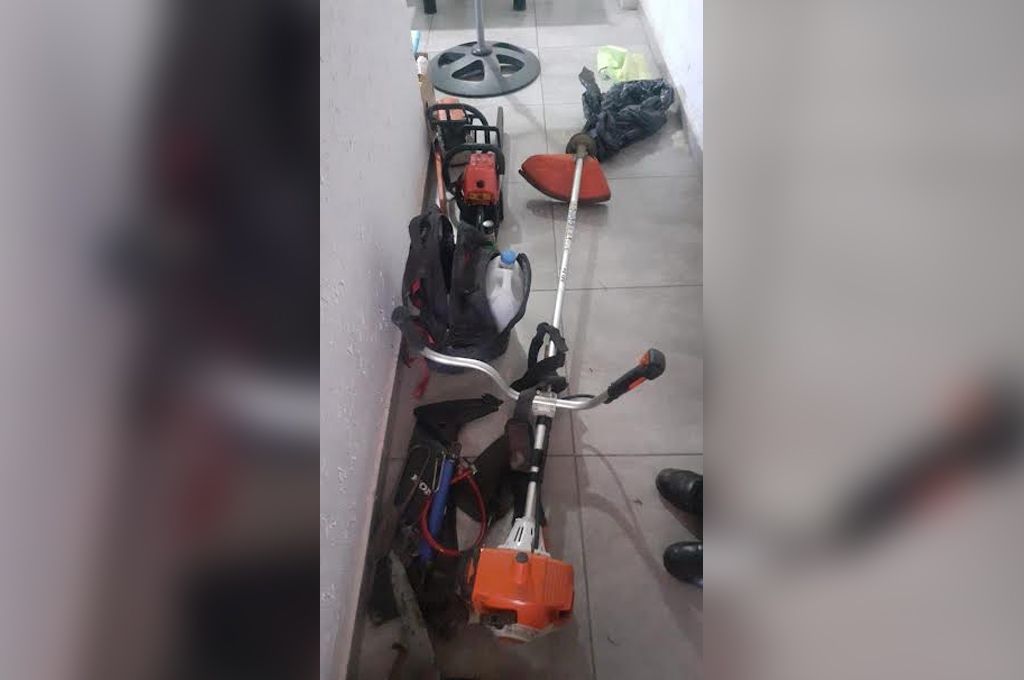 Hallaron herramientas y celulares sustraídos, ocultos en una zona rural