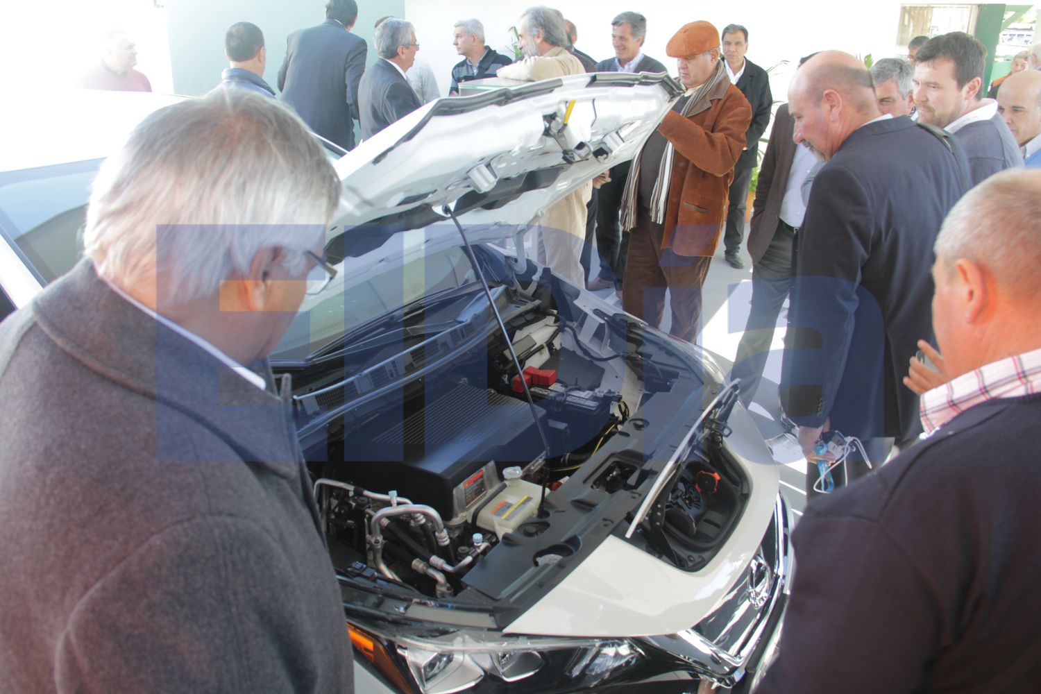 Gualeguaychú inauguró una estación de carga para autos eléctricos