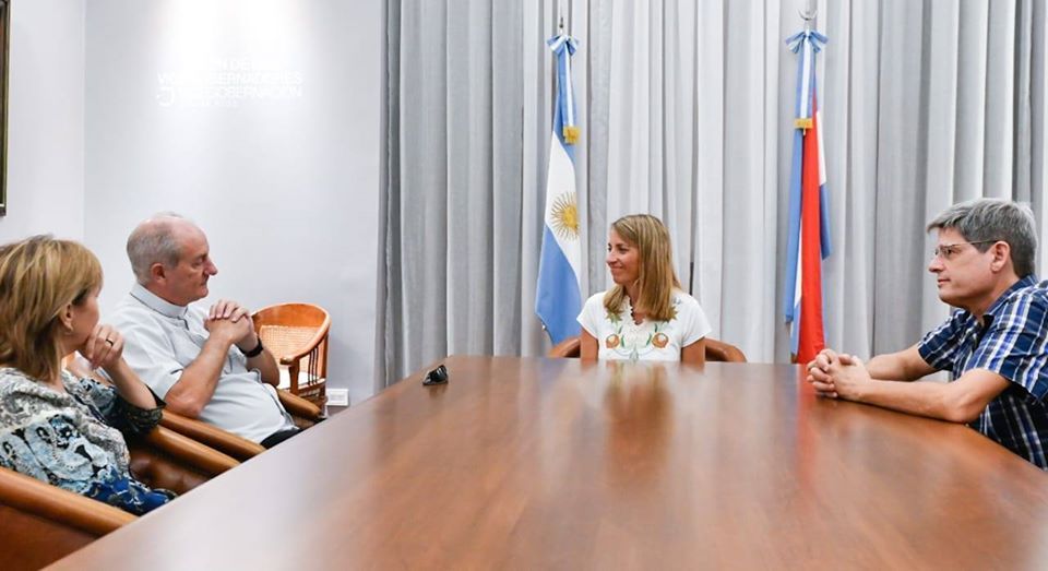 Stratta mantuvo un encuentro con monseñor Lugones