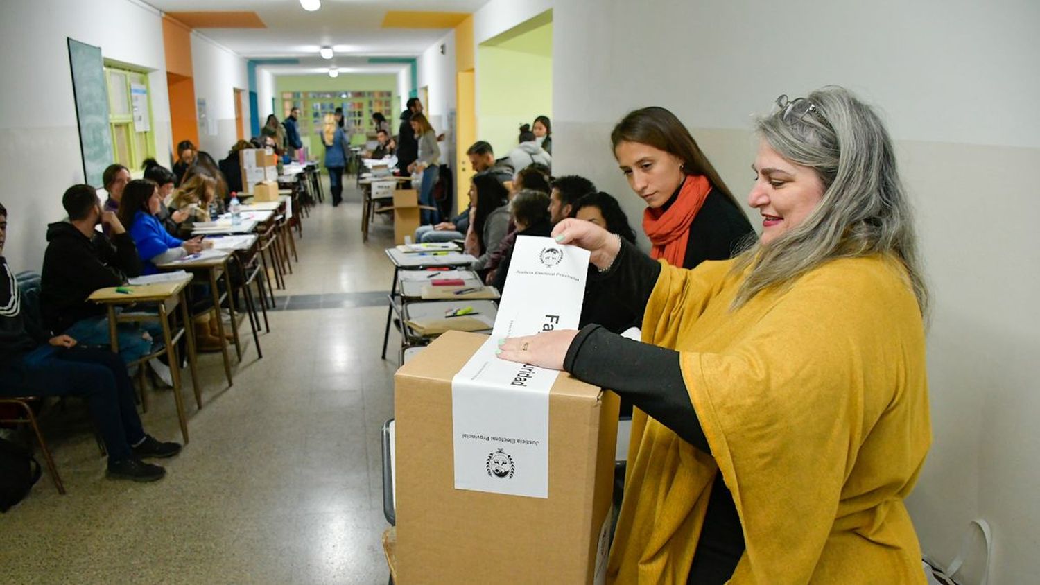 Elecciones 2023: Los oficialismos se impusieron en Tucumán y Mendoza, y en San Luis Adolfo Rodríguez Saá le ganó la pulseada a su hermano