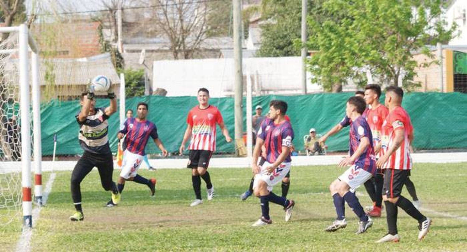 El fútbol local con partidos prometedores