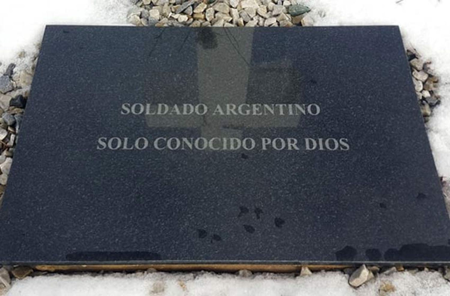 Al fin: familiares podrán homenajear a soldados identificados en Malvinas