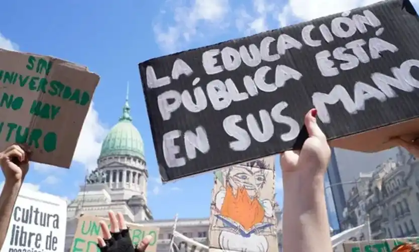 Milei vetó la Ley de Financiamiento Universitario y Recomposición Salarial Docente