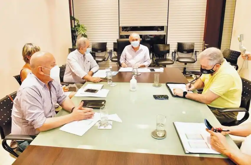 La provincia analiza estrategias para contener el aumento de casos de covid-19