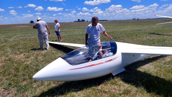 Raúl Garda volvió a ser el “1” en el tercer día del Vuelo a Vela en Chaves
