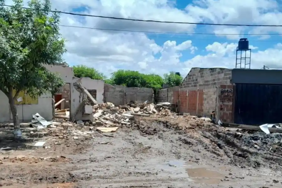 Tumbaron varias casas "narcodelincuentes" de la manzana 93 en la ciudad de El Trébol