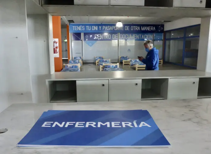 El Gobierno confirmó otras dos muertes y son 136 los fallecidos en el país
