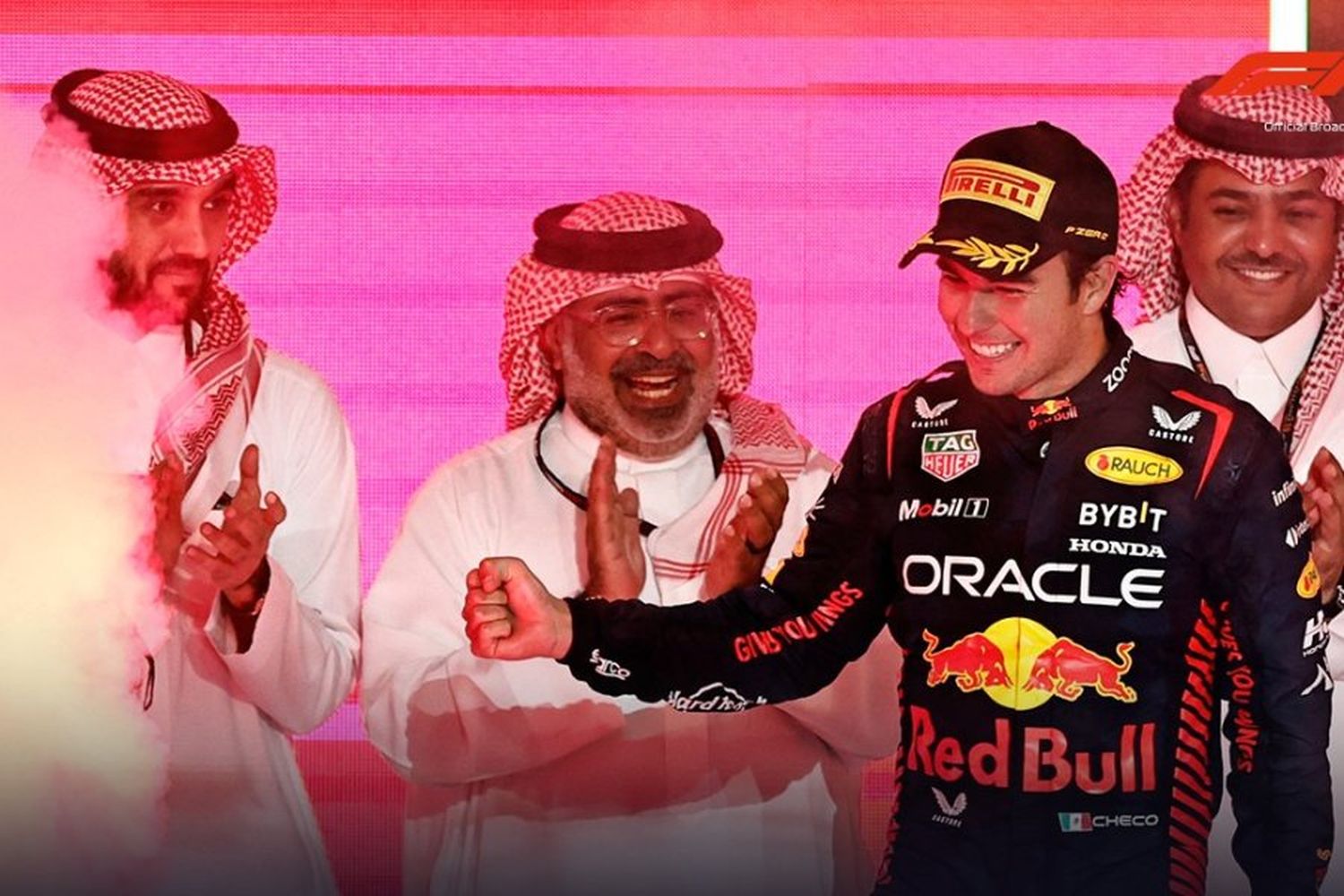 Checo Pérez imparable en Arabia Saudita