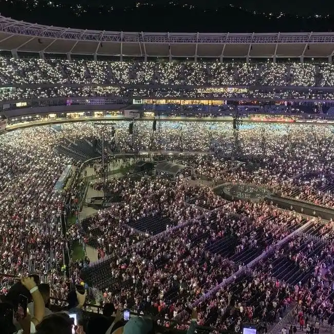 Así va el primer día de conciertos de “La Bichota” en Venezuela (+Videos)