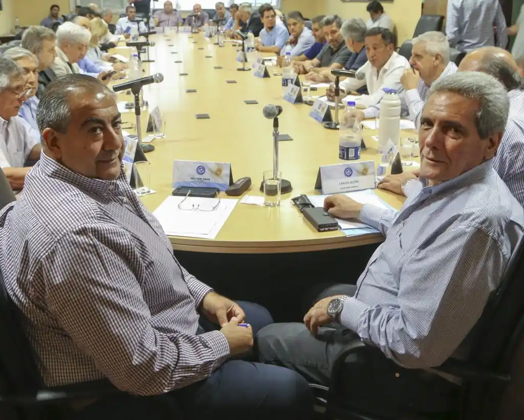 La CGT convocó a un paro en rechazo a la política oficial