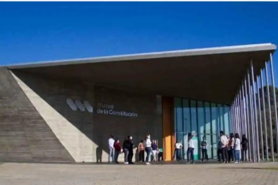 “Mayo de la Constitución”: inician los encuentros del ciclo en conmemoración de los 450 años de Santa Fe Capital