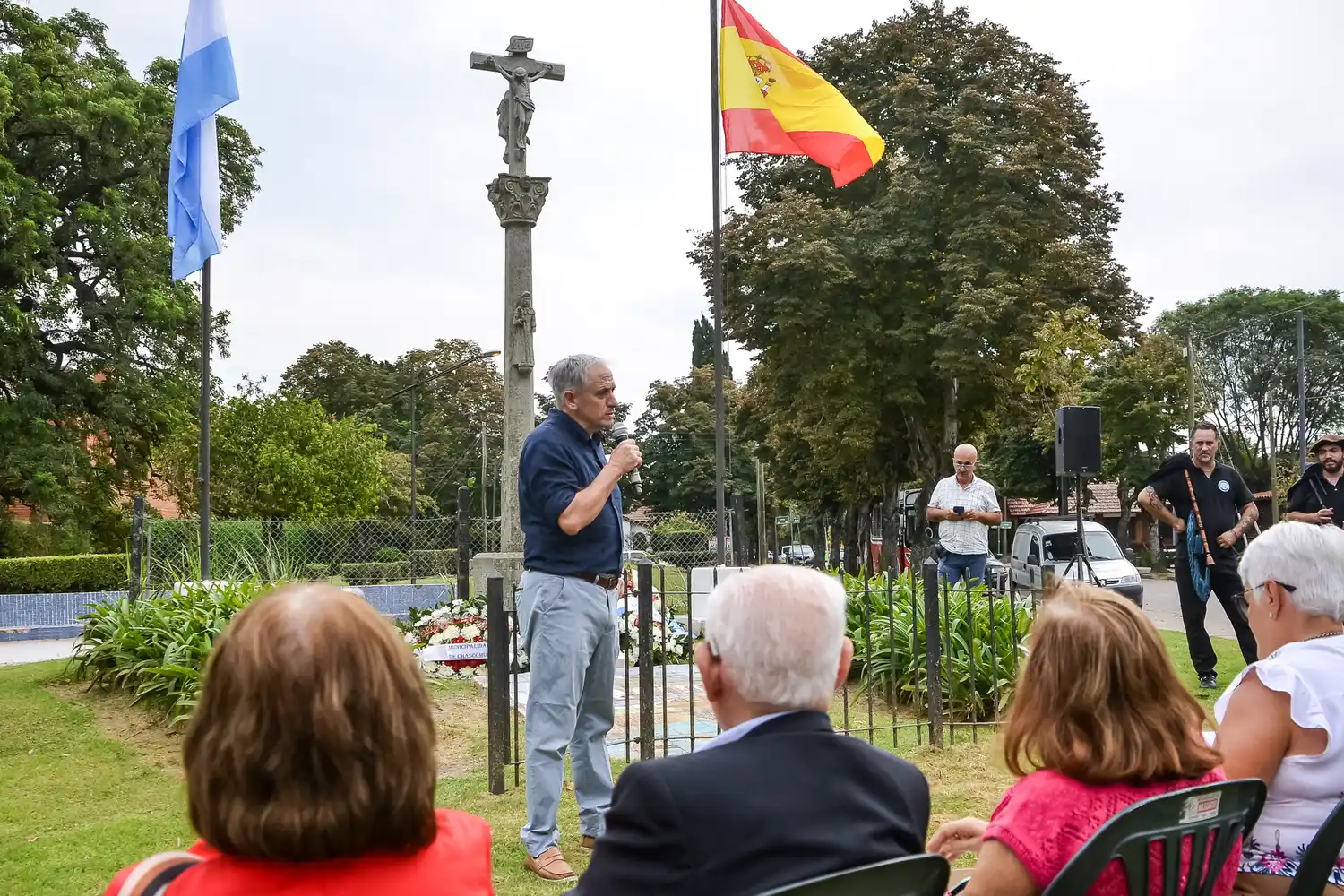 Chascomús y Lalín celebran 38 años de hermanamiento con un acto en la Plazoleta de los Españoles