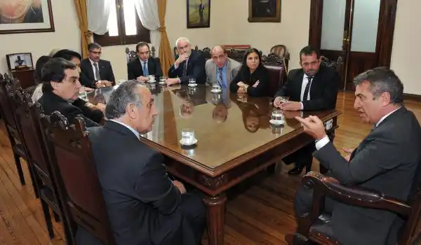 Urribarri se mostró receptivo a los pedidos de Cambiemos