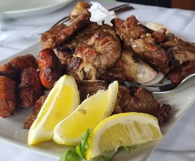 Con buen plato principal y menú para cuatro, la mesa de las fiestas puede oscilar en los 50 mil pesos. Foto: La Opinión & Sin Galera.