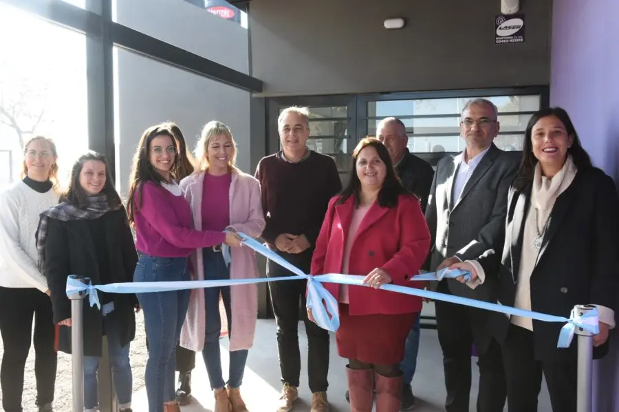 Se inauguró la nueva oficina de Punto Violeta en Rafaela