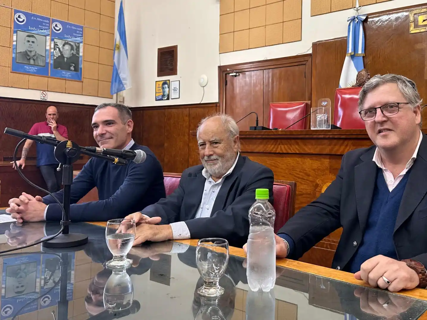 Juan Lofrano distinguido en el HCD.