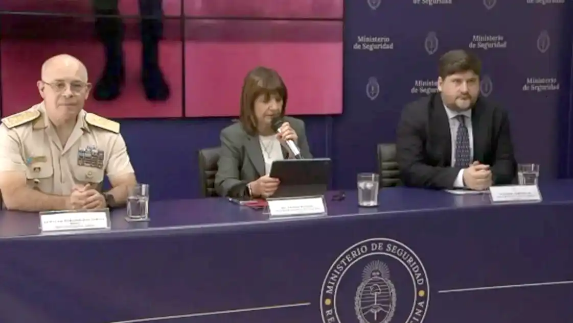 La ministra de Seguridad, Patricia Bullrich, en conferencia de prensa. - Foto: captura.