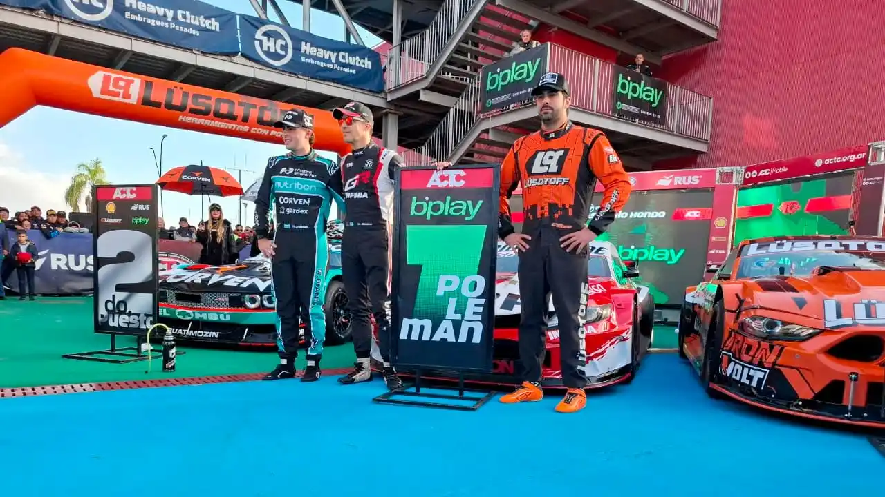 Turismo Carretera en Termas: Matías Rossi se quedó con la pole position y rompió el récord del circuito