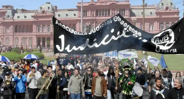 Paro y movilización de trabajadores judiciales