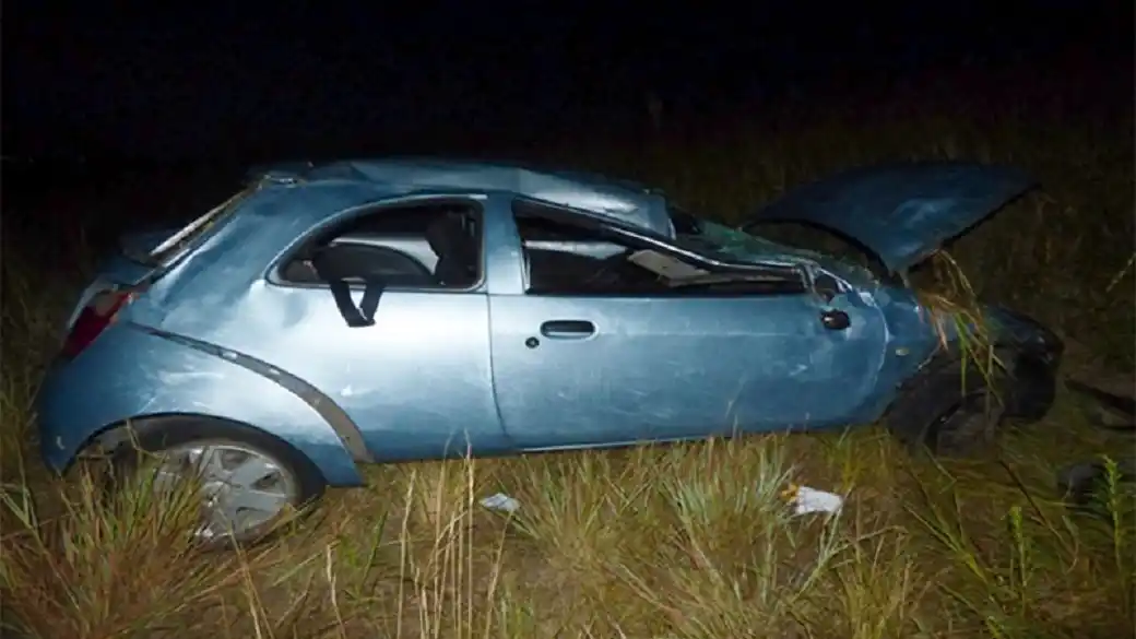 Volcó un automóvil sobre ruta 131 en cercanías a la ciudad de Diamante