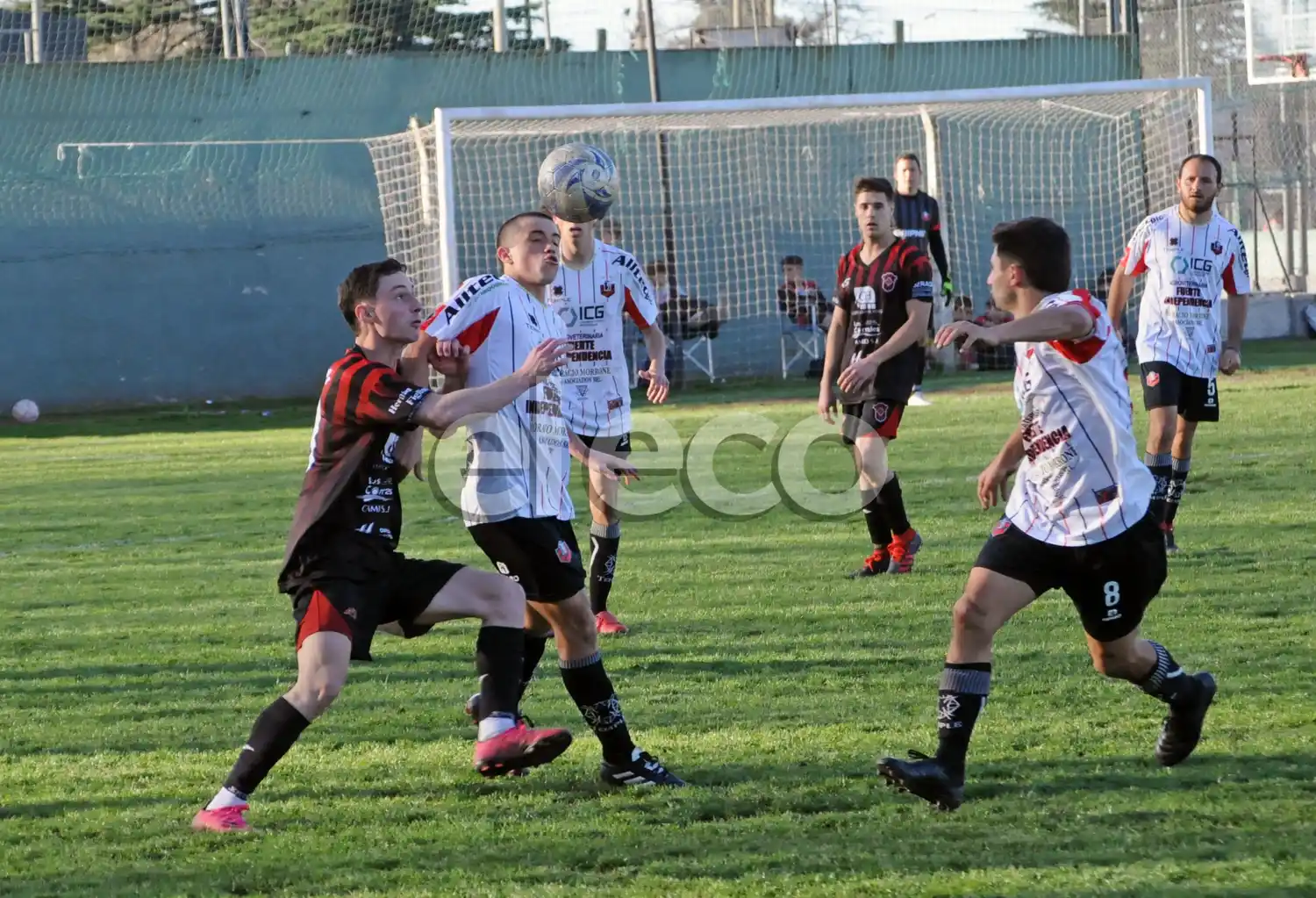 Independiente visita a Velense y Juarense recibe a Defensores del Cerro, en lucha por la punta del Clausura.