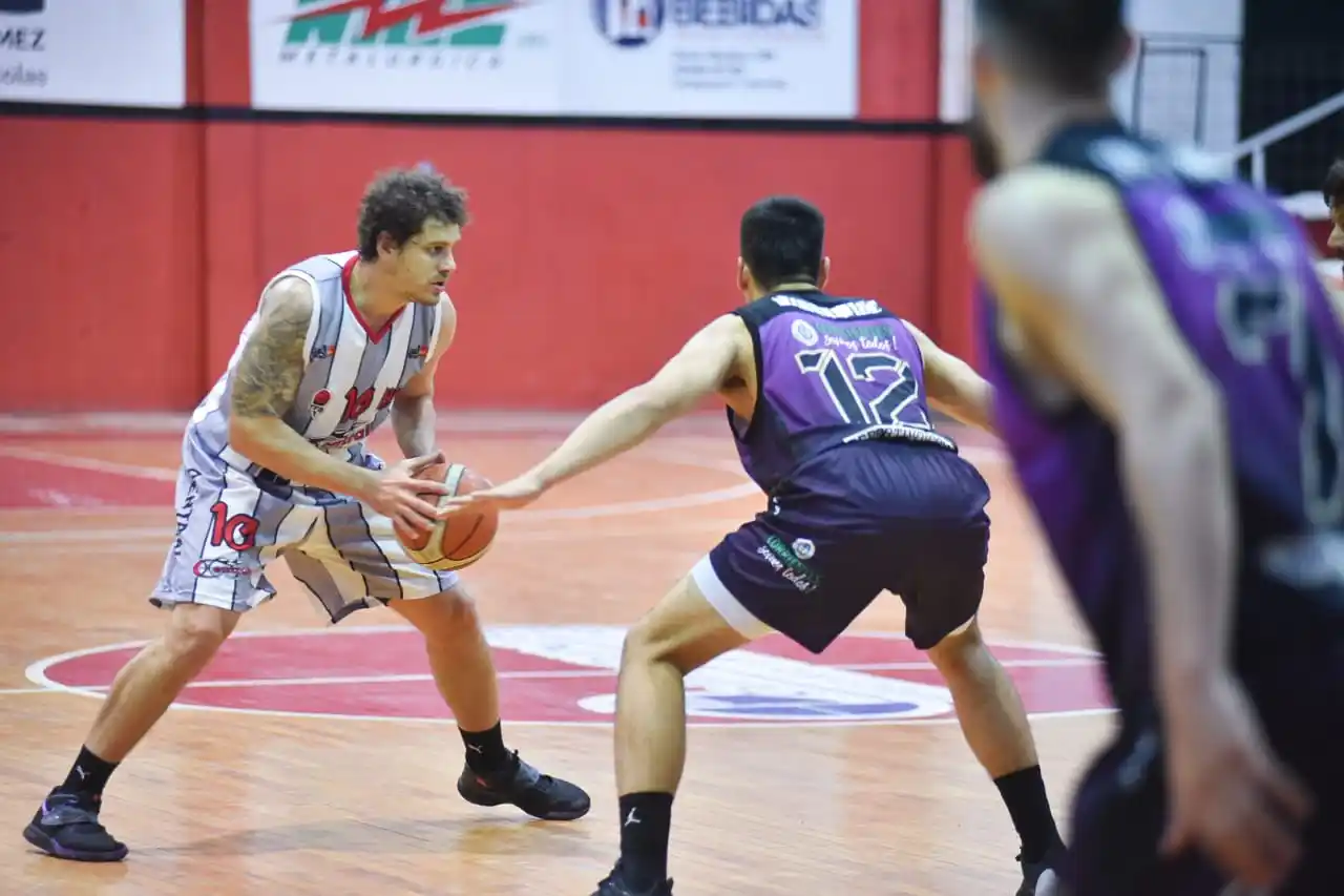 Se abre el cuadrangular: Central juega contra Colón buscando arrancar firme