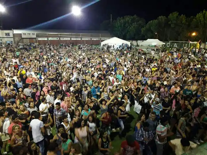 Una exitosa primera noche para la Fiesta Provincial de la Cerveza