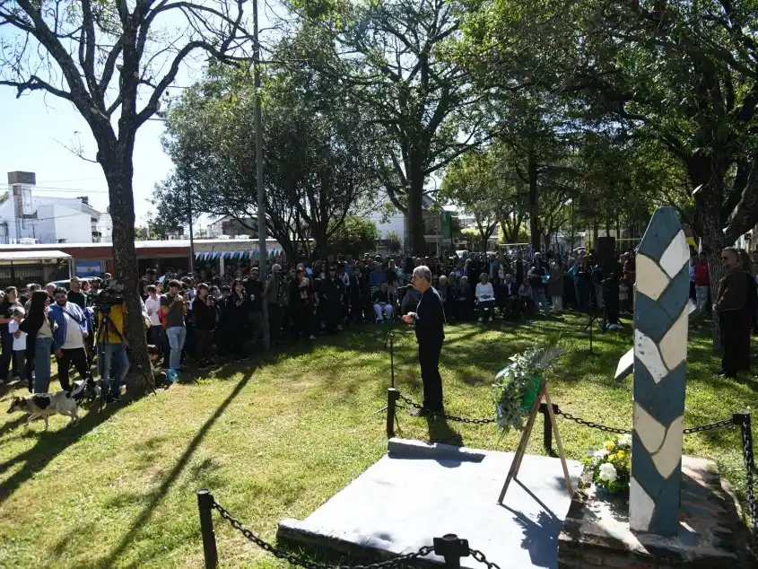 Javkin en el acto por el 2 de abril: "Jamás la Argentina puede aceptar la posición diplomática del país que la invadió"