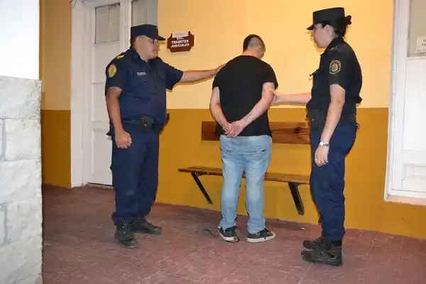 Trasladaron a Concepción al asaltante de cuatro comercios en cuatro días