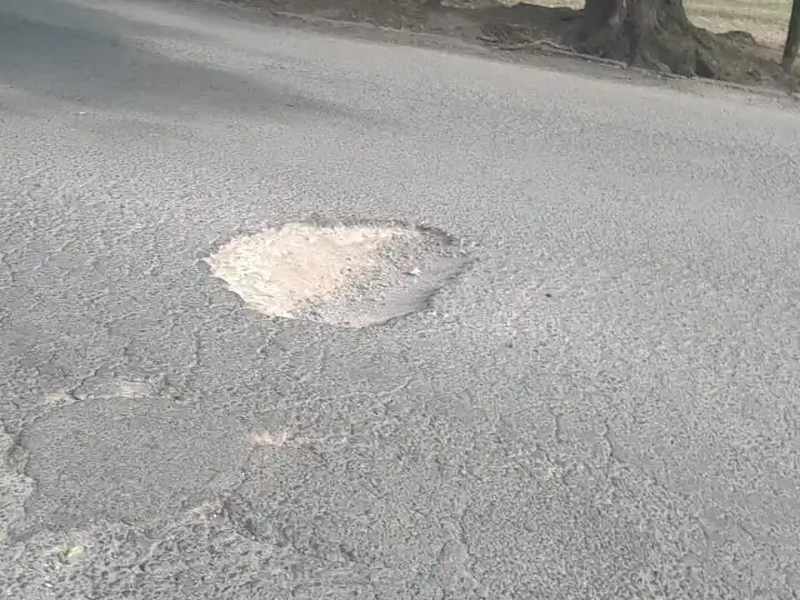 Reclamos por pozo en bajada del Náutico: "Es impresionante"