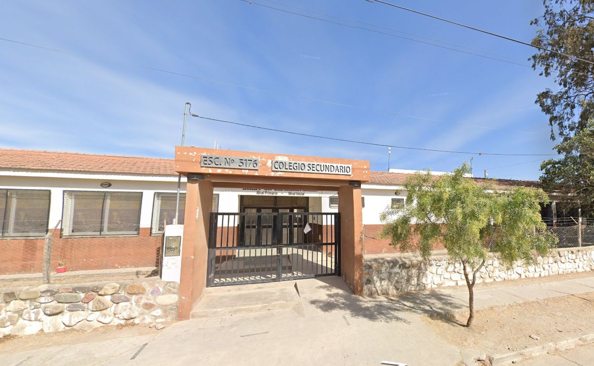 La fuerte amenaza a sus compañeros de curso del alumno que ingresó a su curso con un machete.