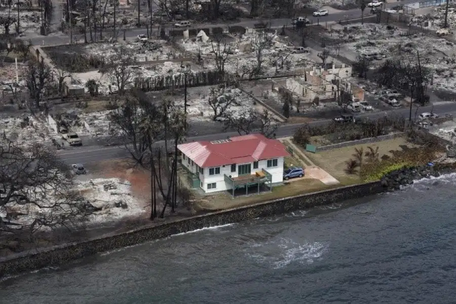 Cuando se desató el incendio, que le costó la vida a más de 100 personas, Millikin y su mujer se encontraban de viaje en Massachusetts.
