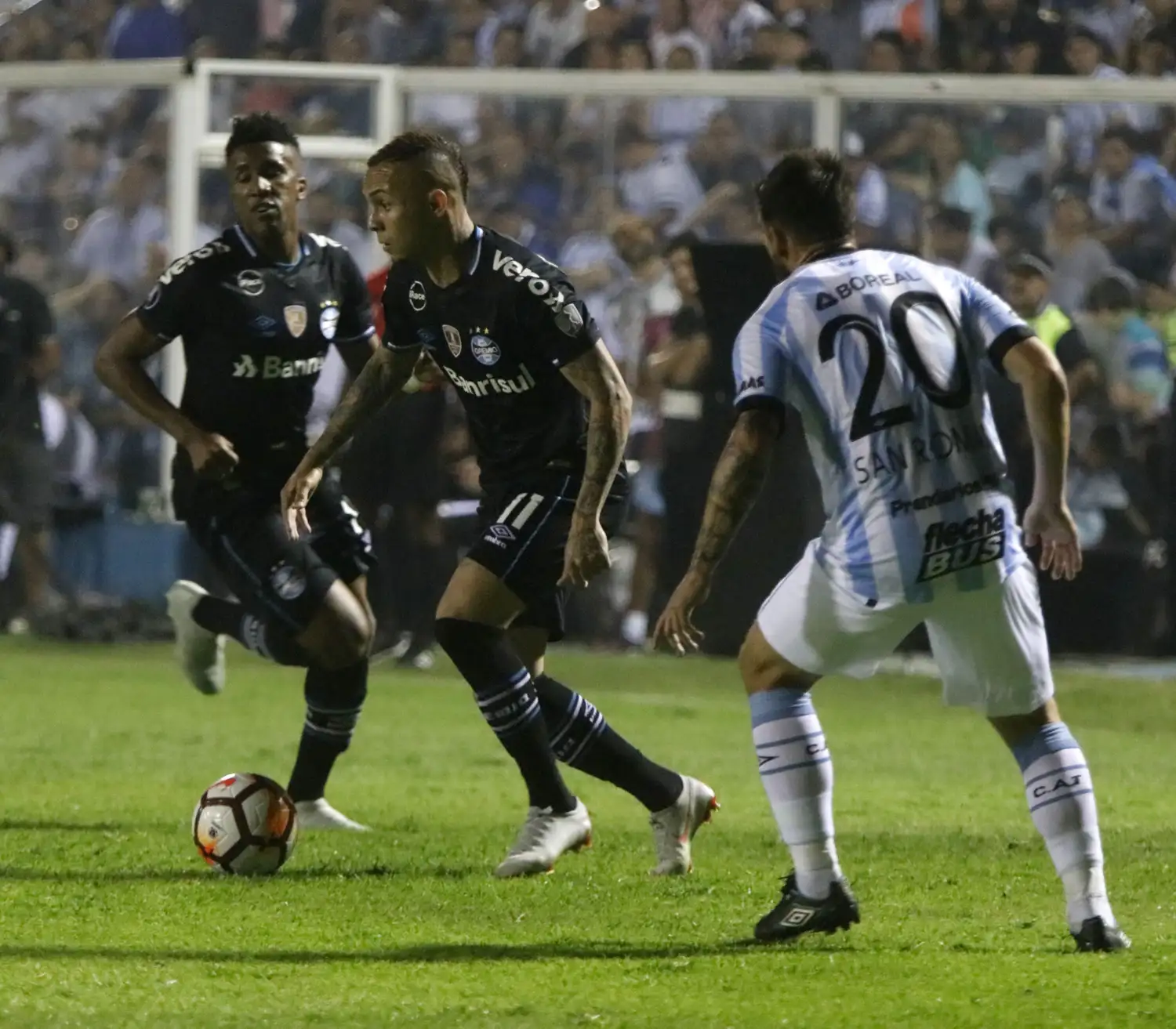 Atlético Tucumán, entre la hazaña y la despedida